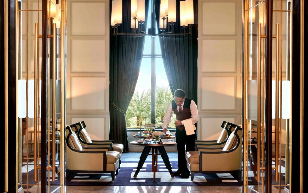 Fairmont Riyadh Eksteriør bilde The Concierge