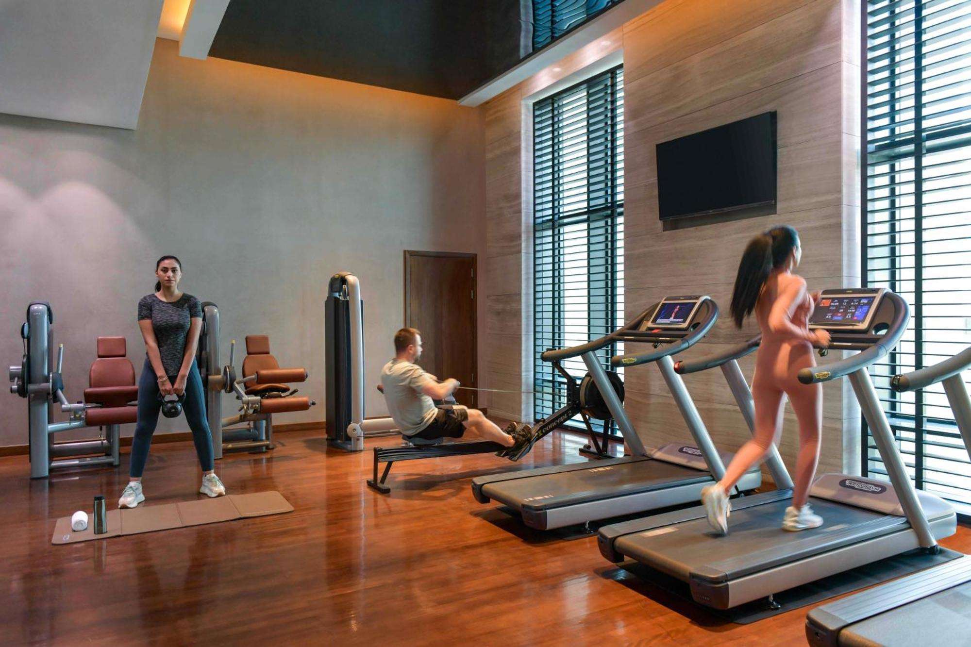 Fairmont Riyadh Eksteriør bilde The gym at the hotel