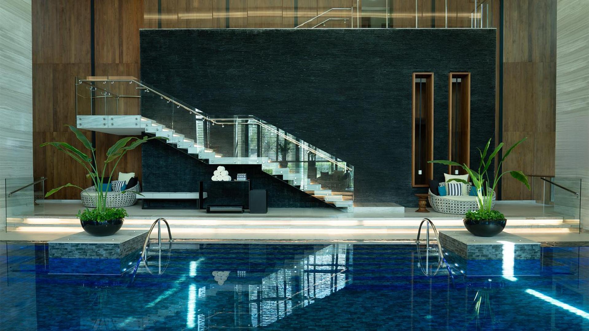 Fairmont Riyadh Eksteriør bilde The pool at the hotel